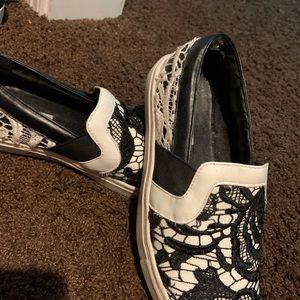 Slip on Steve maddens